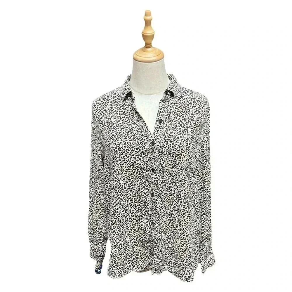 Beach Lunch Lounge Animal Print Button Down Blouse Size M